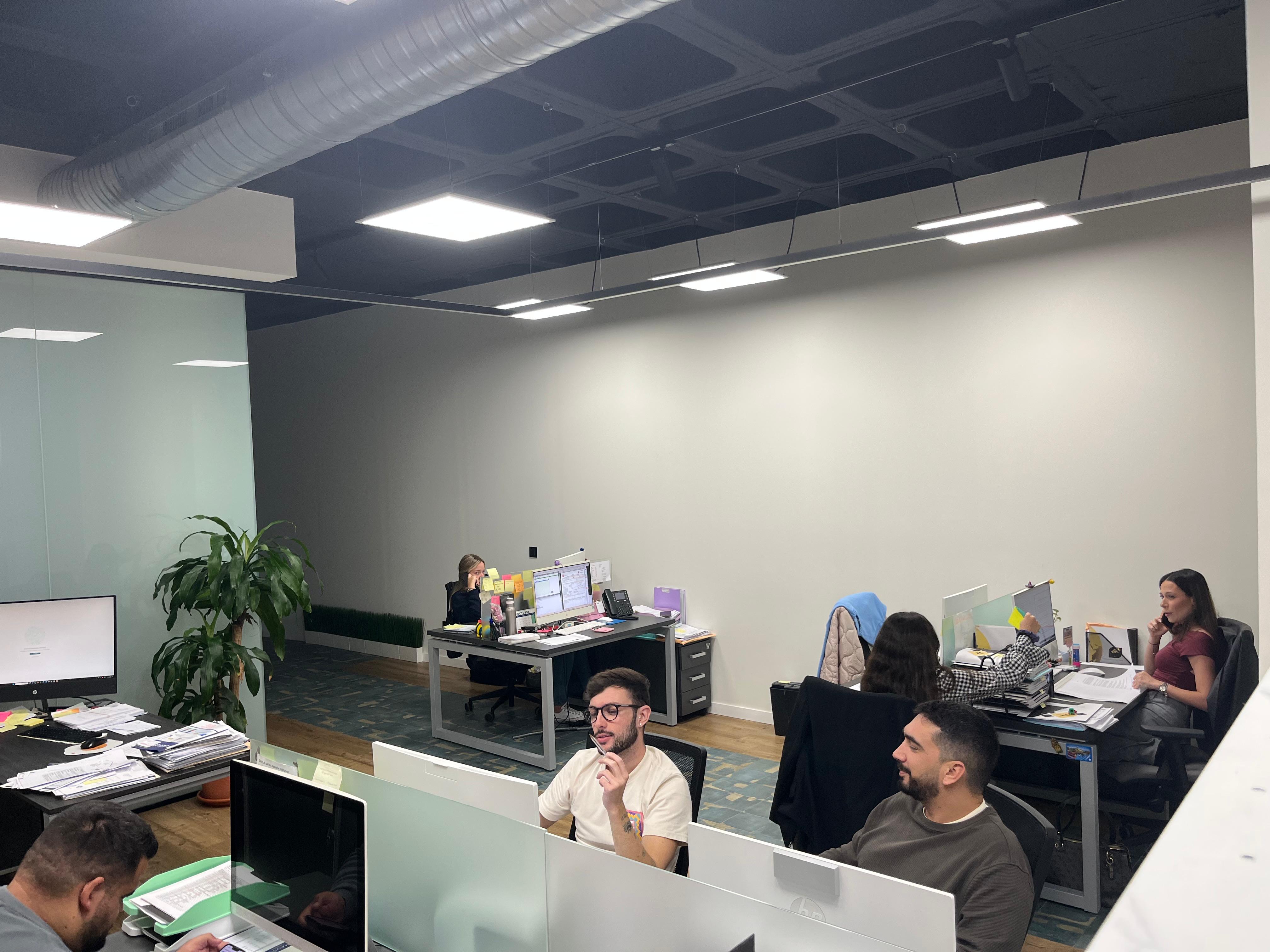 Oficina Valoria Credit - Detalles Arquitectónicos